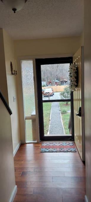 매기 벨리 J.Creek Retreat, Creekside Townhouse +1 Car Garage 빌라 외부 사진
