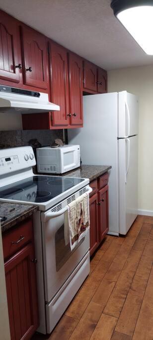 매기 벨리 J.Creek Retreat, Creekside Townhouse +1 Car Garage 빌라 외부 사진